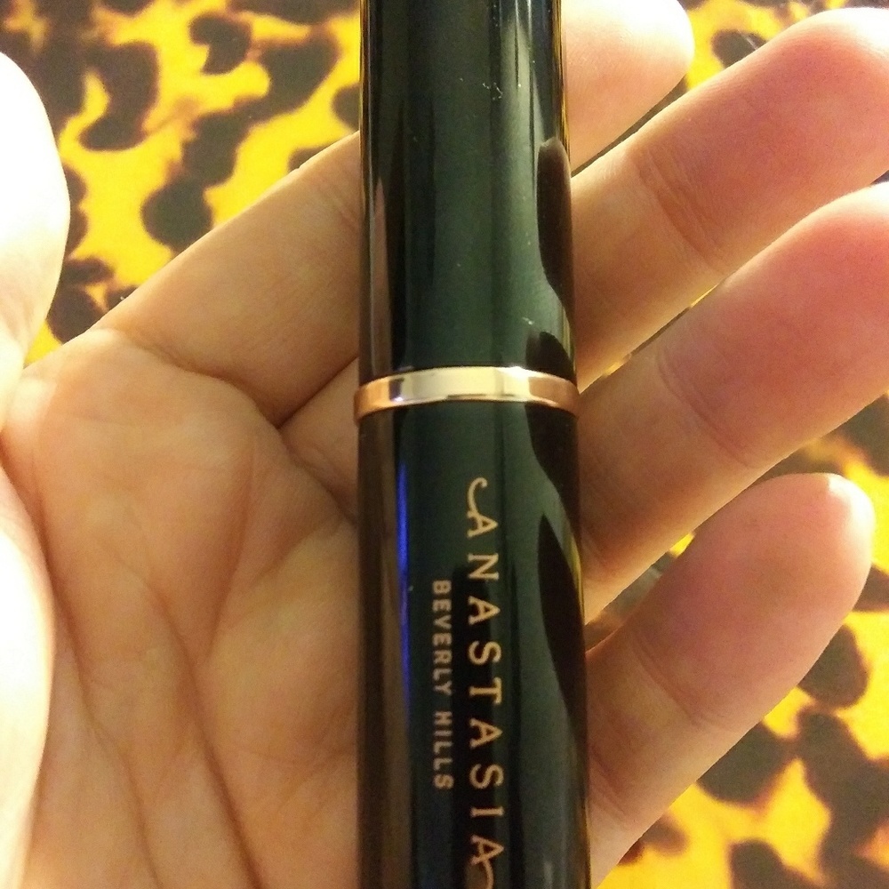Anastasia Beverley Hills foundation stick in Fawn